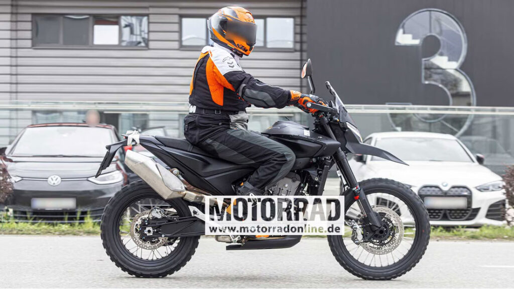 Sm800 GasGasのES800/SM800のスパイショット。KTMの790系 - 個人的バイクまとめブログ