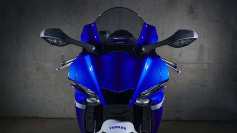 2020-Yamaha-YZF1000R1-EU-Yamaha_Blue-Detail-006-03