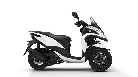 2018-Yamaha-Tricity-EU-Milky-White-Studio-002