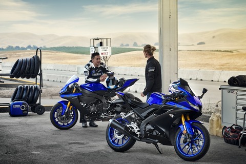 2019-Yamaha-YZF-R125-EU-Yamaha_Blue-Static-007