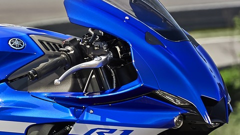 2020-Yamaha-YZF1000R1-EU-Yamaha_Blue-Detail-008-03