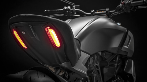 Diavel-1260-S-MY19-12-Gallery-1920x1080