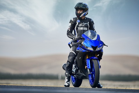 2019-Yamaha-YZF-R125-EU-Yamaha_Blue-Static-005