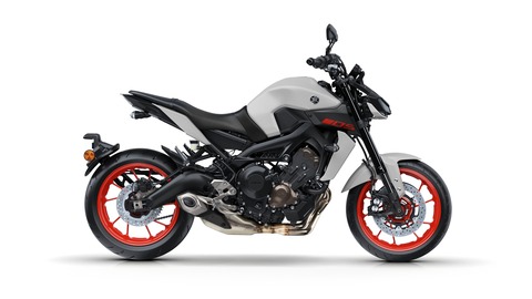 2019-Yamaha-MT09-EU-Ice_Fluo-Studio-002-03