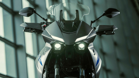 2020-Yamaha-MT07TR-MBNM3-Detail-001-03