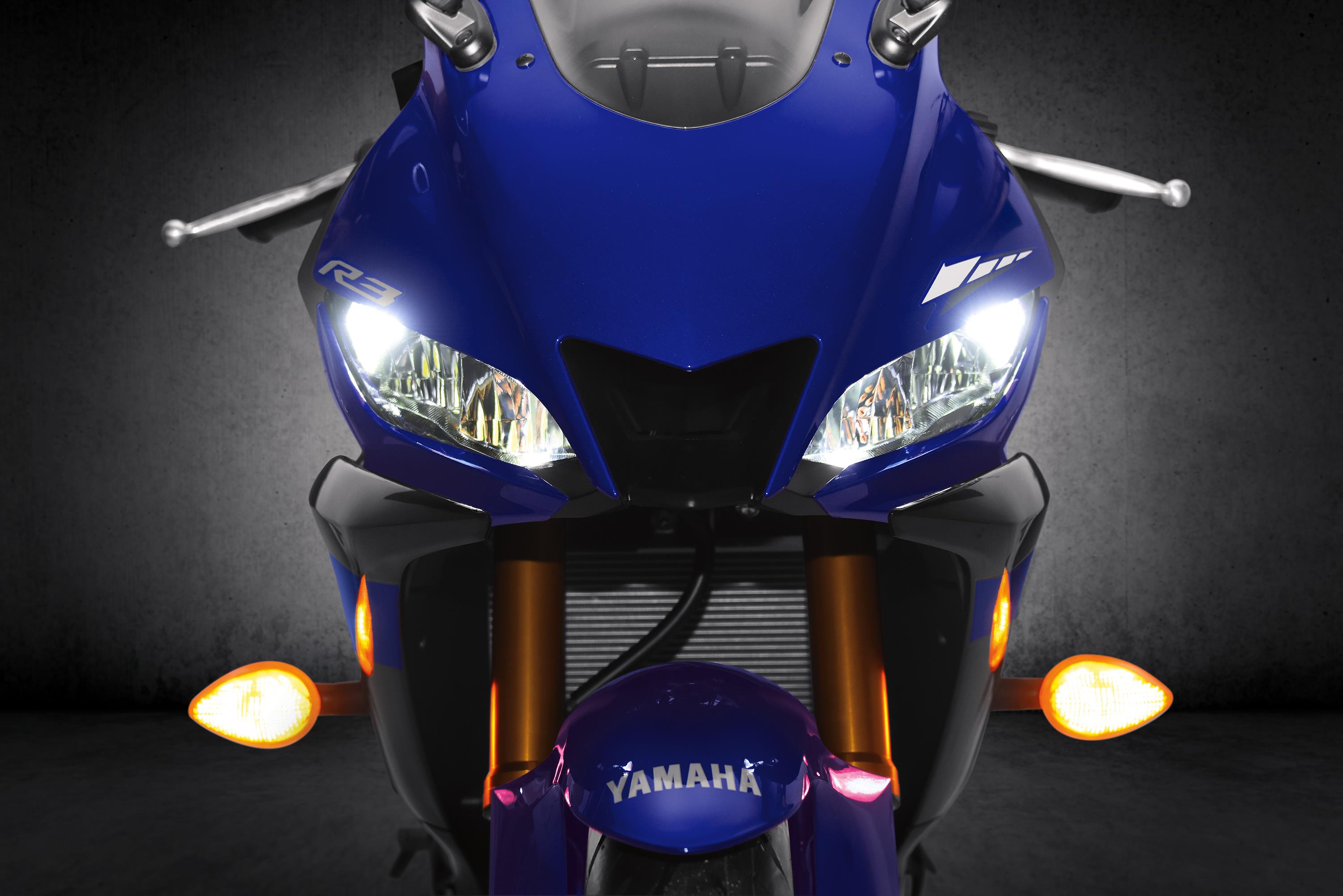 19年モデルの新型yzf R25 R3と18年モデルの比較等 Yzf R3も正式発表されたよ 個人的バイクまとめブログ