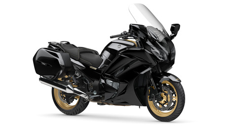 2020-Yamaha-FJR1300AESPL-EU-Midnight_Black-Studio-001-03