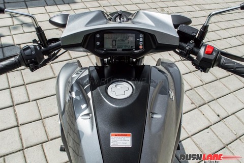 suzuki-intruder-82