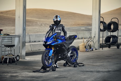 2019-Yamaha-YZF-R125-EU-Yamaha_Blue-Static-008