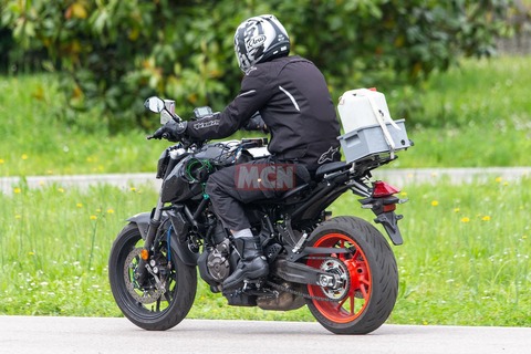 yamaha-mt-07-10