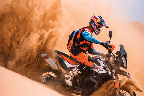 KTM-790-ADVENTURE-R_Action-07