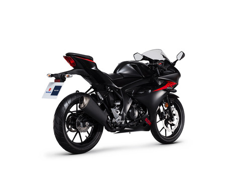 lrgsx-r125_black_rear34_facing_right