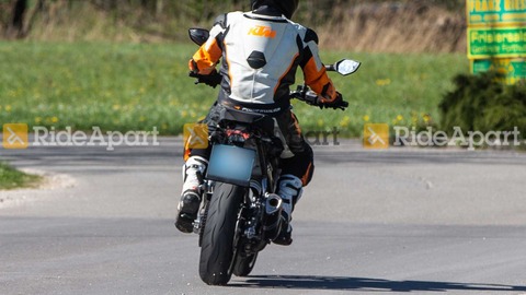 2021-ktm-390-duke (3)