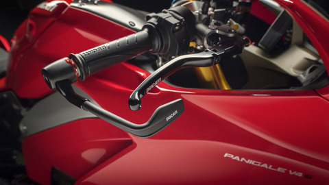 Panigale-1409-MY18-Red-13-Slider-Gallery-1920x1080