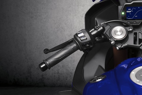 2019-Yamaha-YZF-R125-EU-Yamaha_Blue-Detail-005