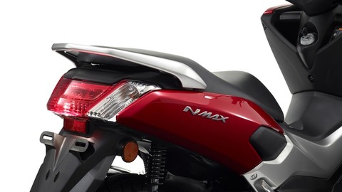 2016-Yamaha-G125YM-EU-Power-Red-Detail-013