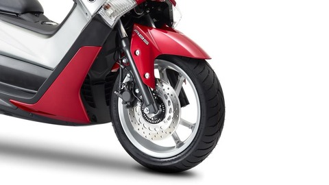 2016-Yamaha-G125YM-EU-Power-Red-Detail-005