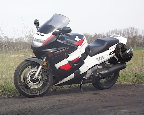 HondaCBR1000F