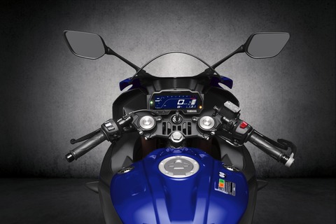 2019-Yamaha-YZF-R125-EU-Yamaha_Blue-Detail-008