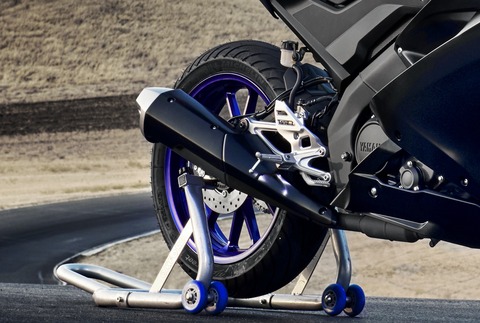 2019-Yamaha-YZF-R125-EU-Yamaha_Blue-Detail-011