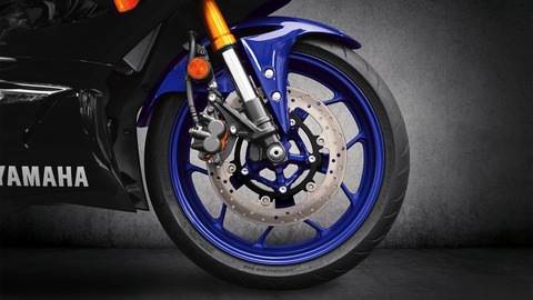 2019-Yamaha-YZF-R320-EU-Yamaha_Blue-Detail-009-03 (1)