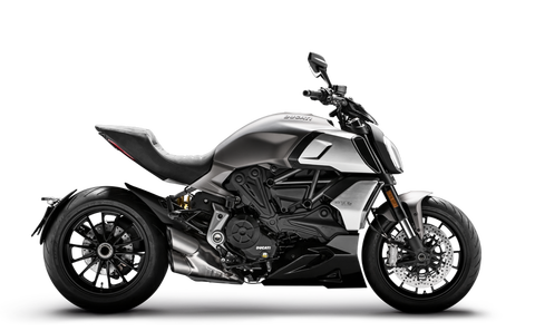 Diavel-1260-MY19-01-Grey-Model-Preview-1050x650